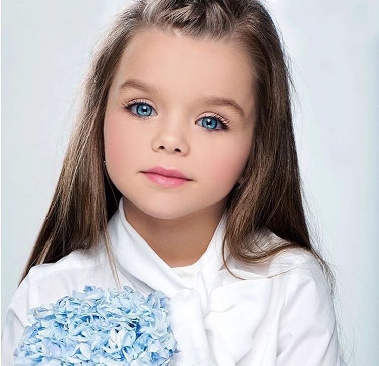 Самую красивую девочку 10 лет. Настя Князева 2022.