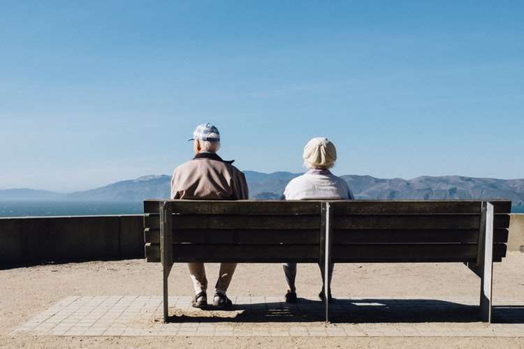 Не огорчайтесь: старость — это привилегия, доступная далеко не всем